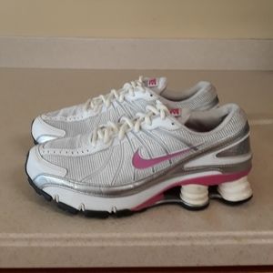 NIKE SHOX TURBO WOMEN'S  SZ. 7